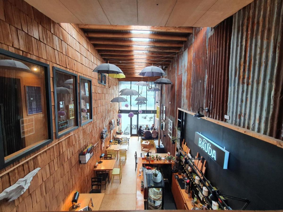 Hotel & Cafe Bauda 卡斯特鲁 外观 照片