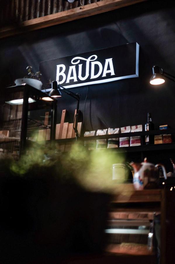 Hotel & Cafe Bauda 卡斯特鲁 外观 照片
