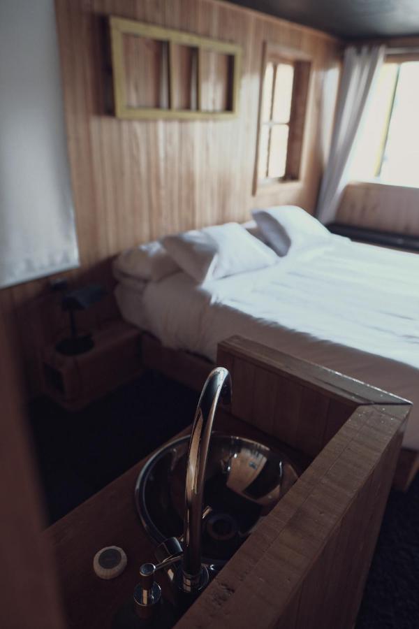 Hotel & Cafe Bauda 卡斯特鲁 外观 照片